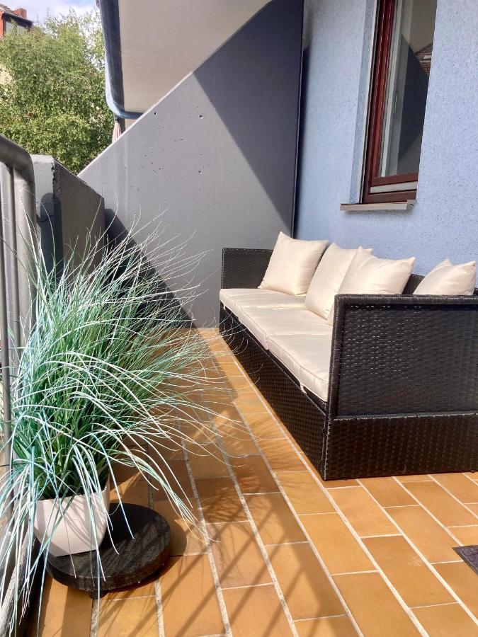 Living At Saarpartments -Adultsonly- 2 Bedrooms, Kitchen - Business & Holiday Apartments For Long- And Short Term Stay, 3 Min To Train Station, Secure E-Bike Parking! Saarbruecken Ngoại thất bức ảnh