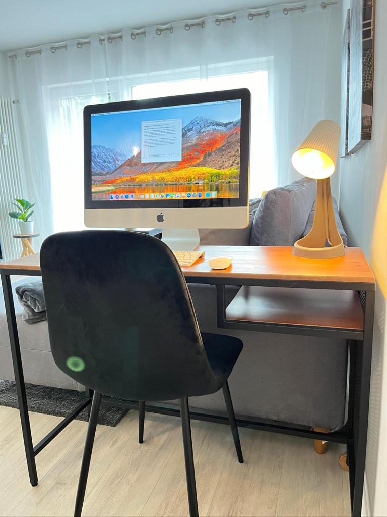Living At Saarpartments -Adultsonly- 2 Bedrooms, Kitchen - Business & Holiday Apartments For Long- And Short Term Stay, 3 Min To Train Station, Secure E-Bike Parking! Saarbruecken Ngoại thất bức ảnh